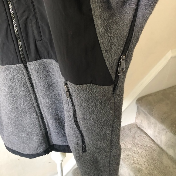 SOLDThe North Face Men’s Zip Up Denali Fleece Jack - Picture 6 of 9